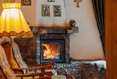 Casă cu 4 camere cu Teren 8000 Mp în Izvoare - 5