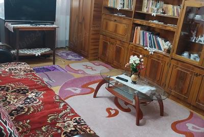 Vand apartament 3camere - 3