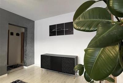 Apartament cu 3 camere semidecomandat, mobilat în Circumvalațiunii - 2