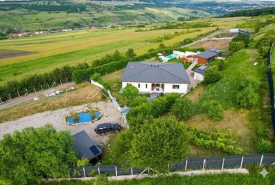 Casă individuală cu 5 camere cu Canalizare în Corușu - 4