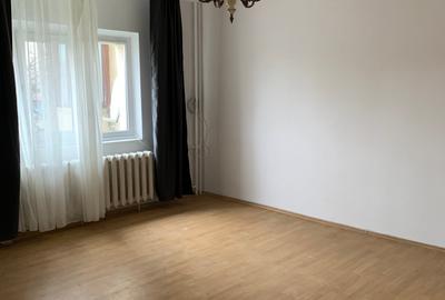 4 camere nemobilate - etaj 1 - stradal Calea Vitan - 2