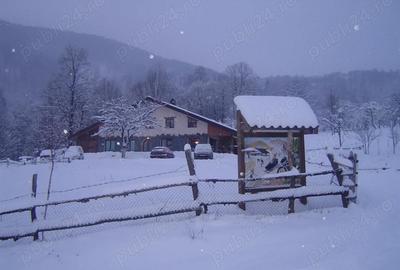 Casă cu 7 camere în Rusca - 2