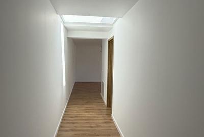 Spațiu comercial, de 74 mp, în Central - 6