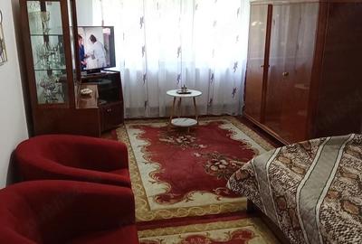 Garsonieră decomandată în Viziru 1