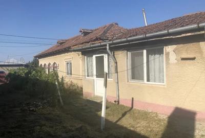 Casă cu 5 camere în Nanov