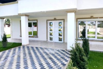 Casa spatioasa cu curte generoasa, in zona linistita - 1