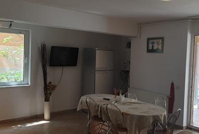 EXCLUSIVITATE - Apartament cu 3 camere în zona Vega Butoaie, cu vedere la lac EXCLUSIVITATE - Apartament cu 3 camere în zona Vega Butoaie, cu vedere la lac - 2