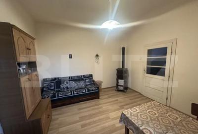 Casă cu 4 camere cu Teren 1371 Mp în Păulești - 9