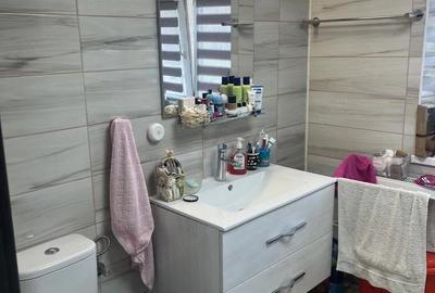 Casă cu 3 camere cu Teren 2654 Mp în Central - 1