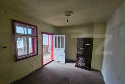 Casa veche cu 4 camere, demisol, teren 300 mp, zona Campen - 6