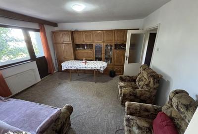 Apartament cu 3 camere decomandat în Micro 16 - 2