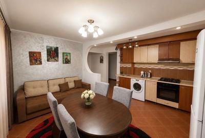 Apartament cu 3 camere decomandat în Central - 2