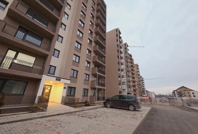 Apartament cu 3 camere decomandat în Tractorul - 1