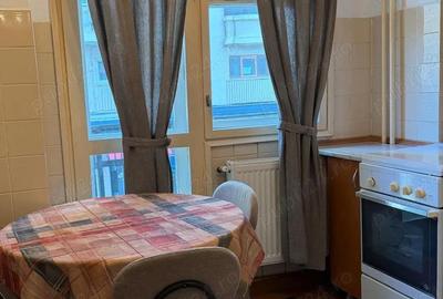 Garsonieră decomandată în P-ța Alba Iulia