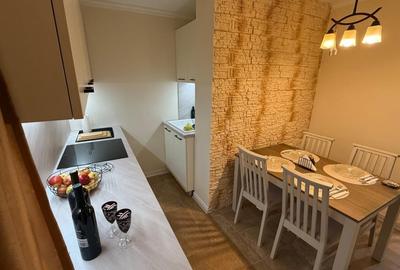 Apartament cu 2 camere decomandat, mobilat în Faleza Nord