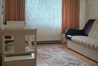 Apartament cu 2 camere decomandat în Tractorul - 1
