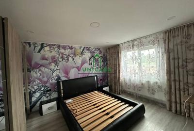 Casă cu 7 camere cu Teren 2000 Mp în Români - 9