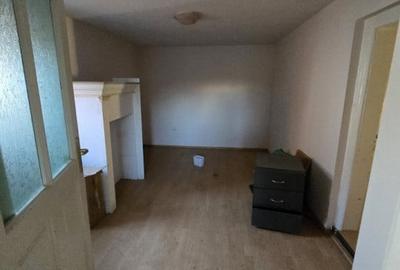 Casă individuală cu 3 camere cu Canalizare în Fratelia - 6