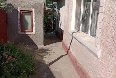 Casa de vanzare 3 camere - 7