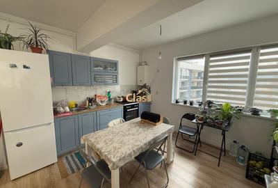 Apartament cu 3 camere semidecomandat, mobilat în Baciu