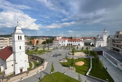 Apartament de vanzare, cu 3 camere, 86mp , Campia Turzii zona Centrala - 2