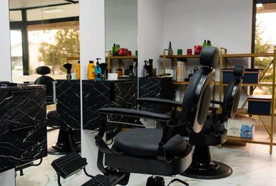 Vanzare Spatiu Comercial cu terasa -Barbershop si Cafenea! - 9