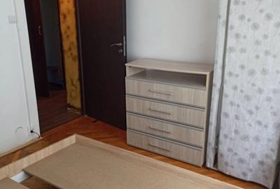 Apartament cu 2 camere decomandat în Trivale