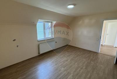 CASA DE VANZARA BAIA MARE ZONA LINISTITA - 20