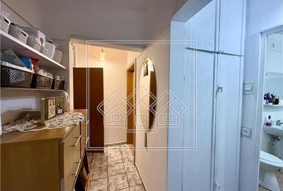 Apartament cu 3 camere decomandat în Lazaret - 3
