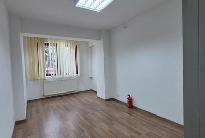 Apartament cu 5 camere decomandat în 1 Mai - 4