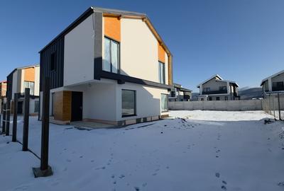 Casă individuală cu 5 camere cu Canalizare în Cristian - 6