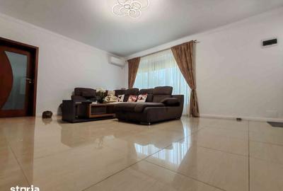 Casă cu 5 camere cu Teren 390 Mp în Central - 9