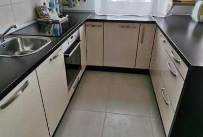 Apartament cu 2 camere decomandat, mobilat în Tractorul - 15