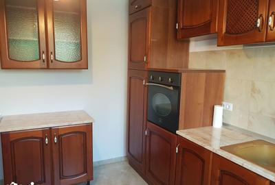 Apartament cu 2 camere decomandat în Traian - 2