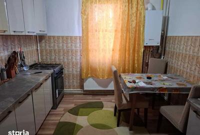 Apartament cu 4 camere semidecomandat în Central - 2