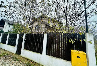 Casă cu 4 camere cu Teren 370 Mp în Berceni