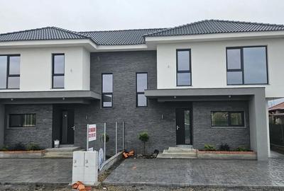 Casă cu 4 camere cu Teren 493 Mp în Săcălaz - 1