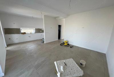 Casă cu 5 camere în Moșnița Nouă