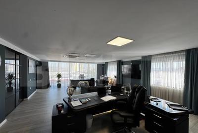 Spațiu comercial, de 75 mp, în Central