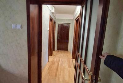 Apartament cu 3 camere semidecomandat în Central - 3