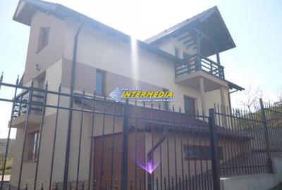 Casă individuală cu 6 camere cu Canalizare în Cetate - 1