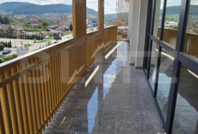 Spațiu comercial, de 2,351 mp, în Central - 18