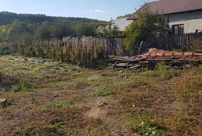 Casă cu 5 camere cu Teren 1000 Mp în Ușurei - 2