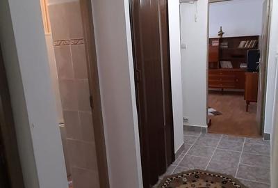 Apartament cu 3 camere semidecomandat în Micro 5 - 5