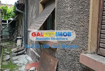 Casă cu 3 camere cu Canalizare în Central - 2