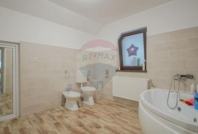 Vila cu 5 apartamente inchiriate in regim hotelier, Stupini, Brasov - 28