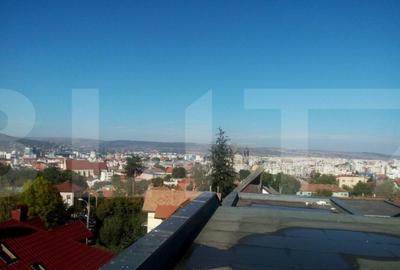 Spațiu comercial, de 700 mp, în Central