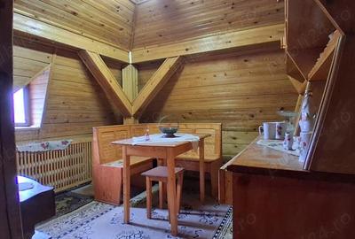 Casă cu 6 camere cu Teren 740 Mp în Mehala - 1