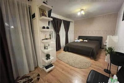 Casă cu 5 camere cu Teren 226 Mp în Colentina