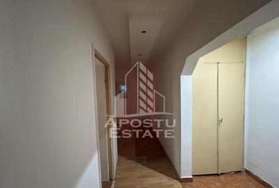 Apartament cu 3 camere semidecomandat, mobilat în Dâmbovița - 3